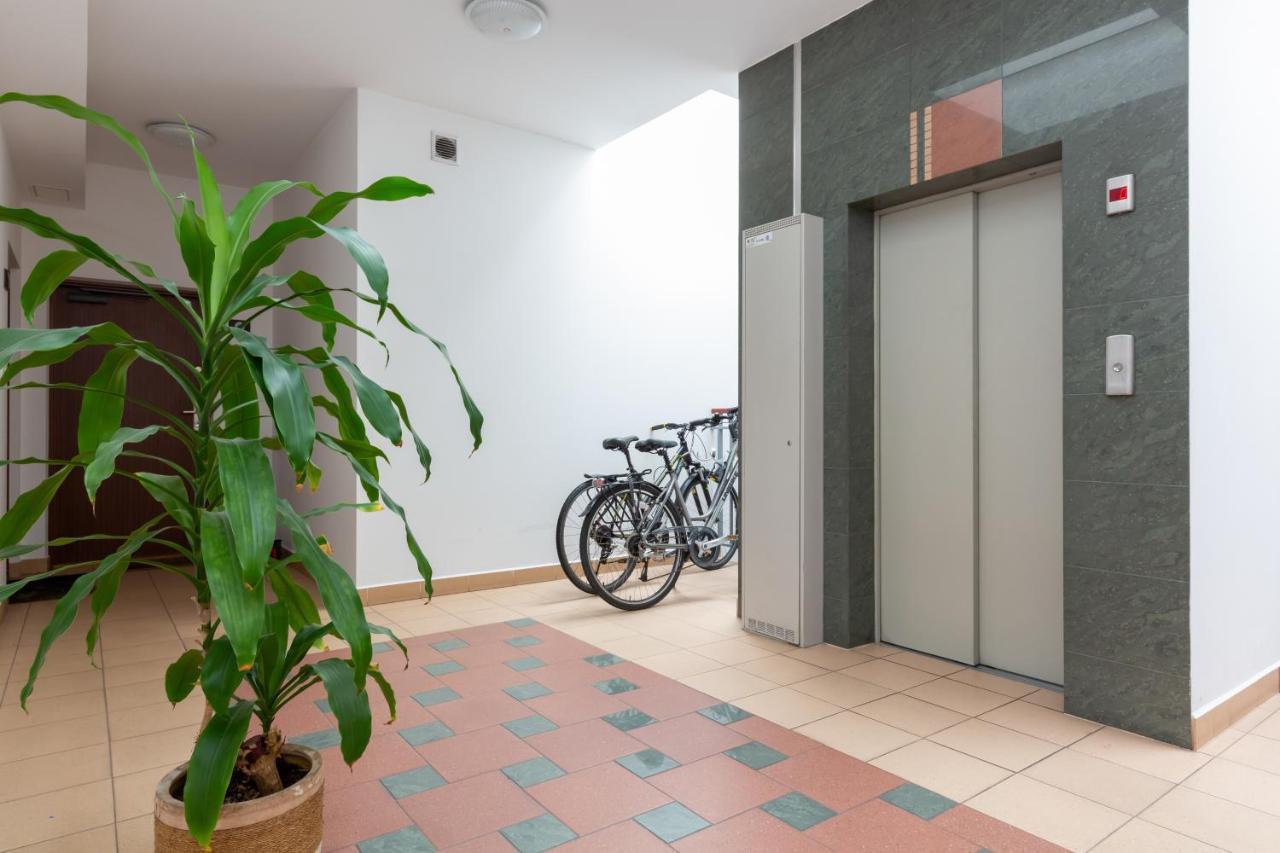Apartments Chelmonskiego Warsaw Ursus By Noclegi Renters Dış mekan fotoğraf